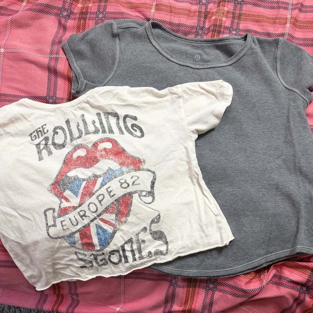 2 Tees, XS, fits like a med